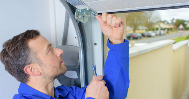Garage door specialist Prince William County